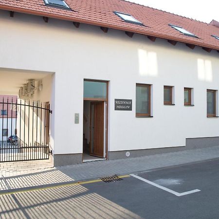 Mikulov Apartments - Apartman Misa Экстерьер фото